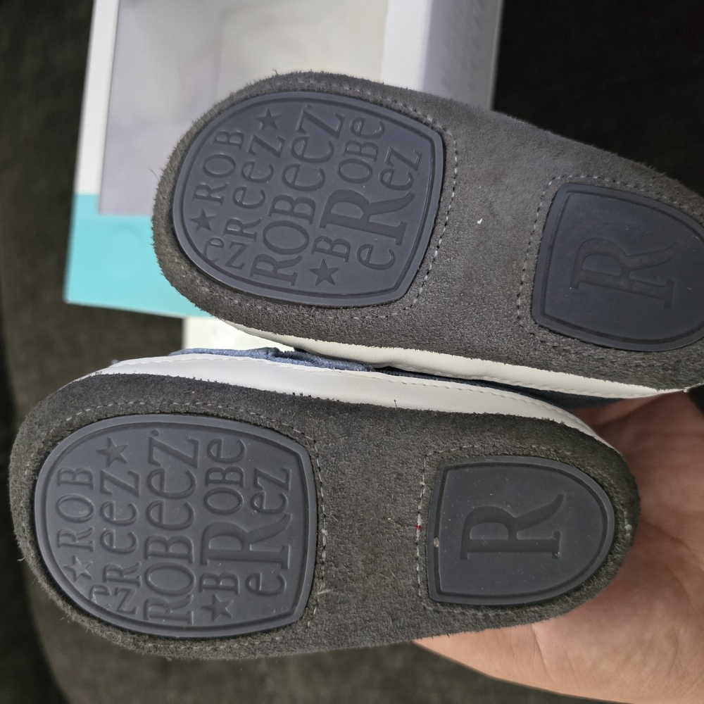 Blue Velvet Kids Shoes - Picture 4 of 8
